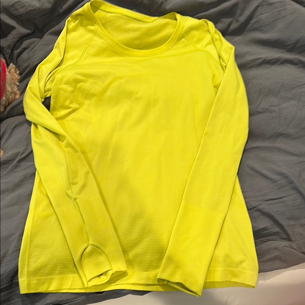 Lululemon Bright green/Yellow Long Swiftly top sz 10